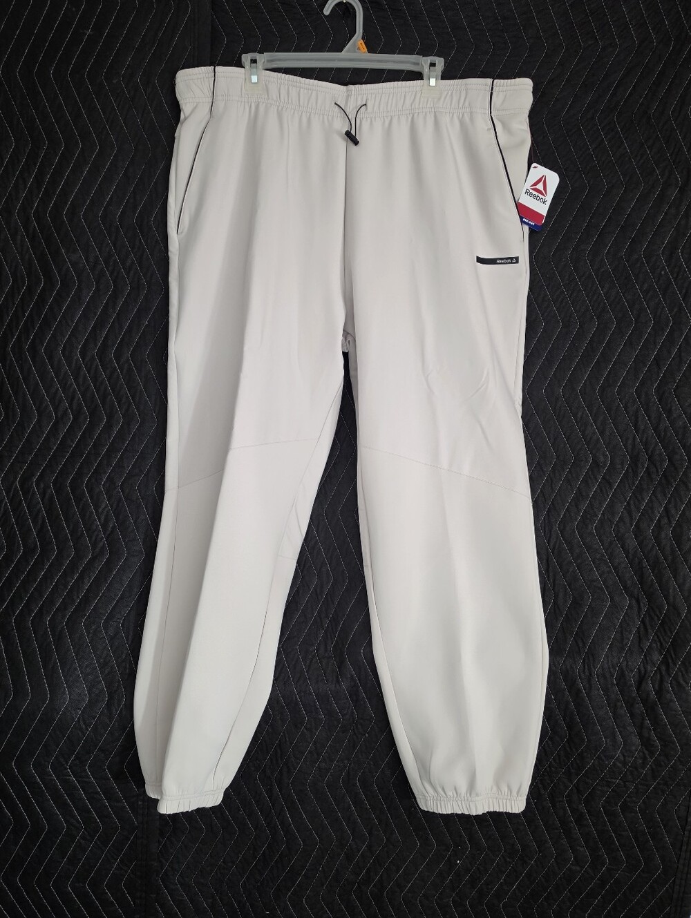 Reebok Men’s Light Cream Athletic Jogger Sweatpants